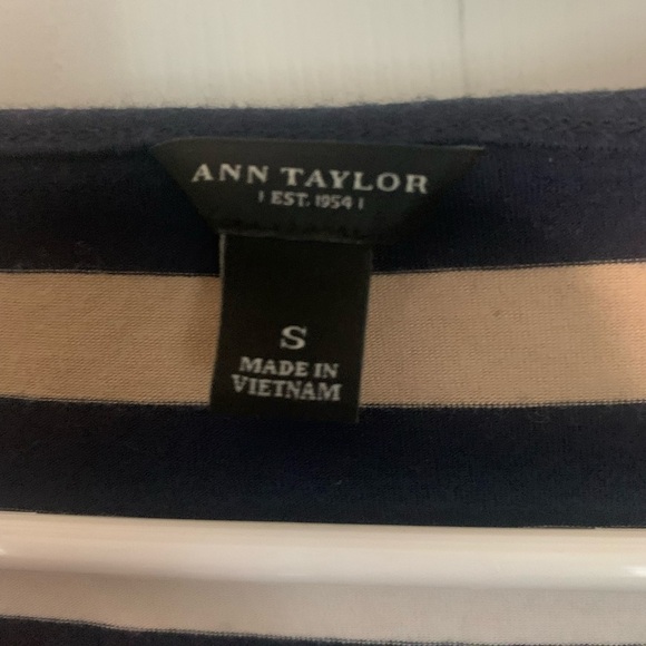 ANN Taylor 3/4 sleeve, blue and tan with button accent. Like new. - Picture 4 of 6